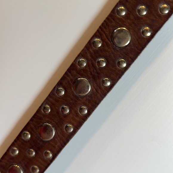 Studded leather belt - Picture 3 of 5